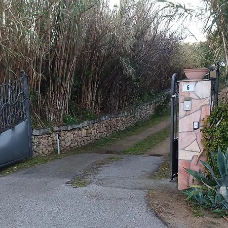 Casa Orecchioni Πανσιόν Arzachena
